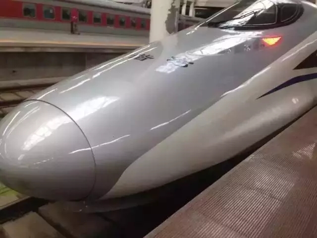 碳纖維車(chē)頭罩